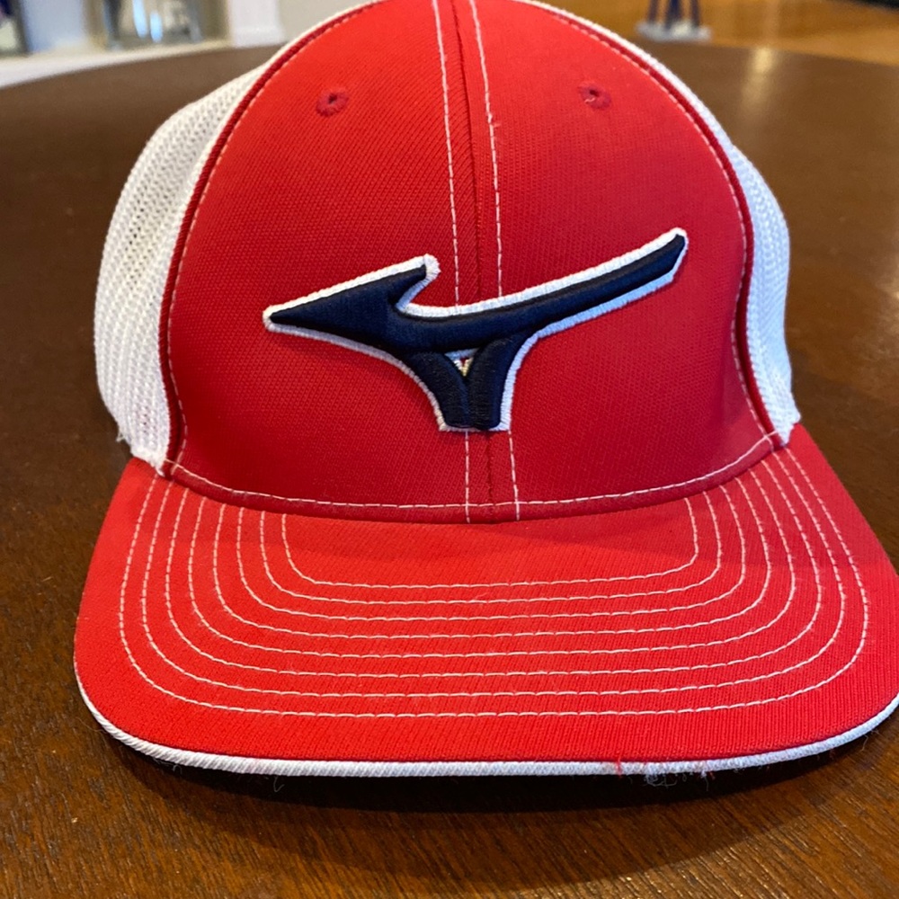 Mizuno Pro Model fitted hat sm-med 6 7/8- 7 3/8